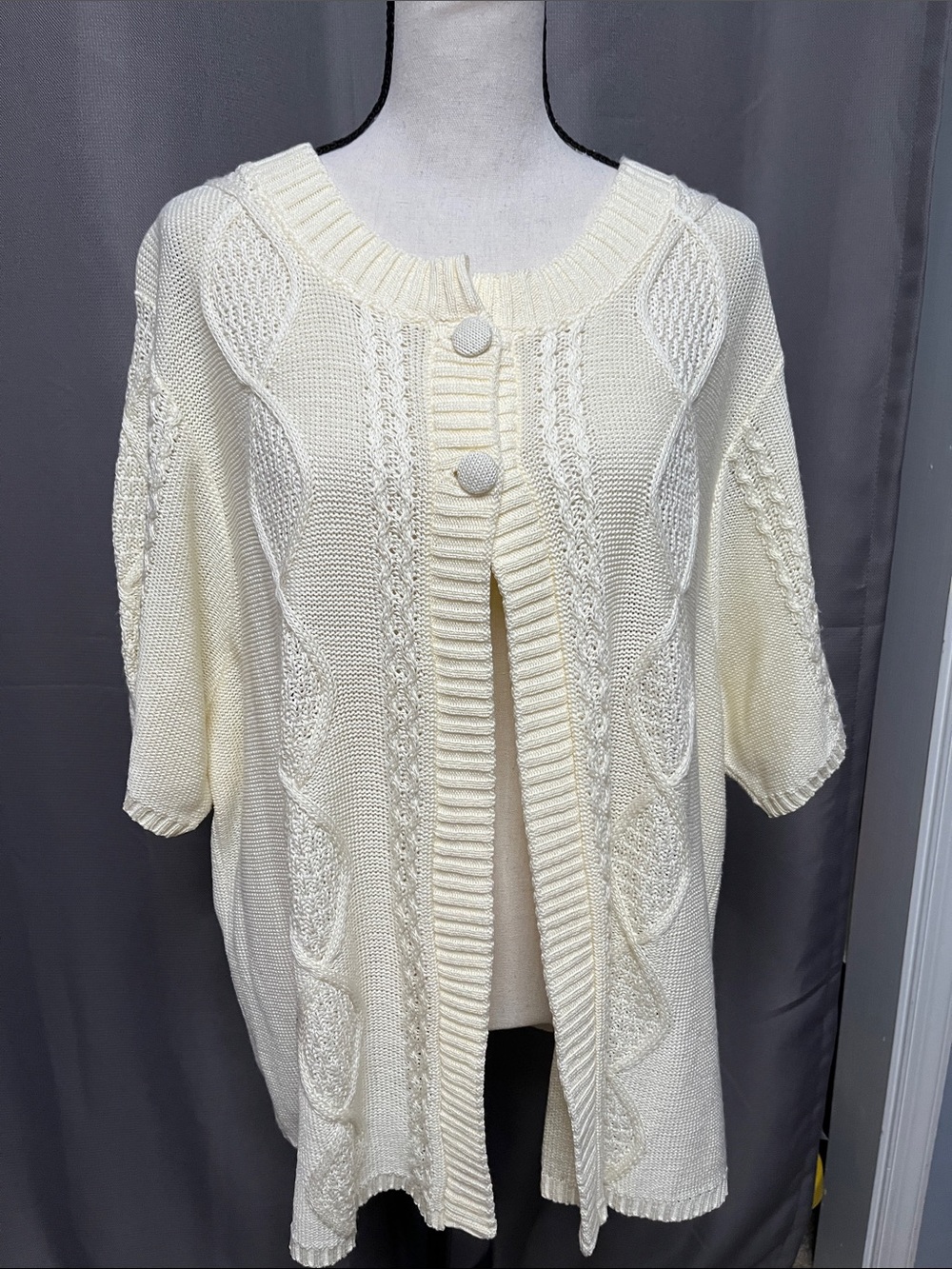 Larry Levine Cream Cable-Knit Short Sleeve Cardigan